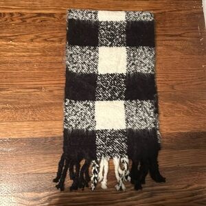 Victoria’s Secret Scarl